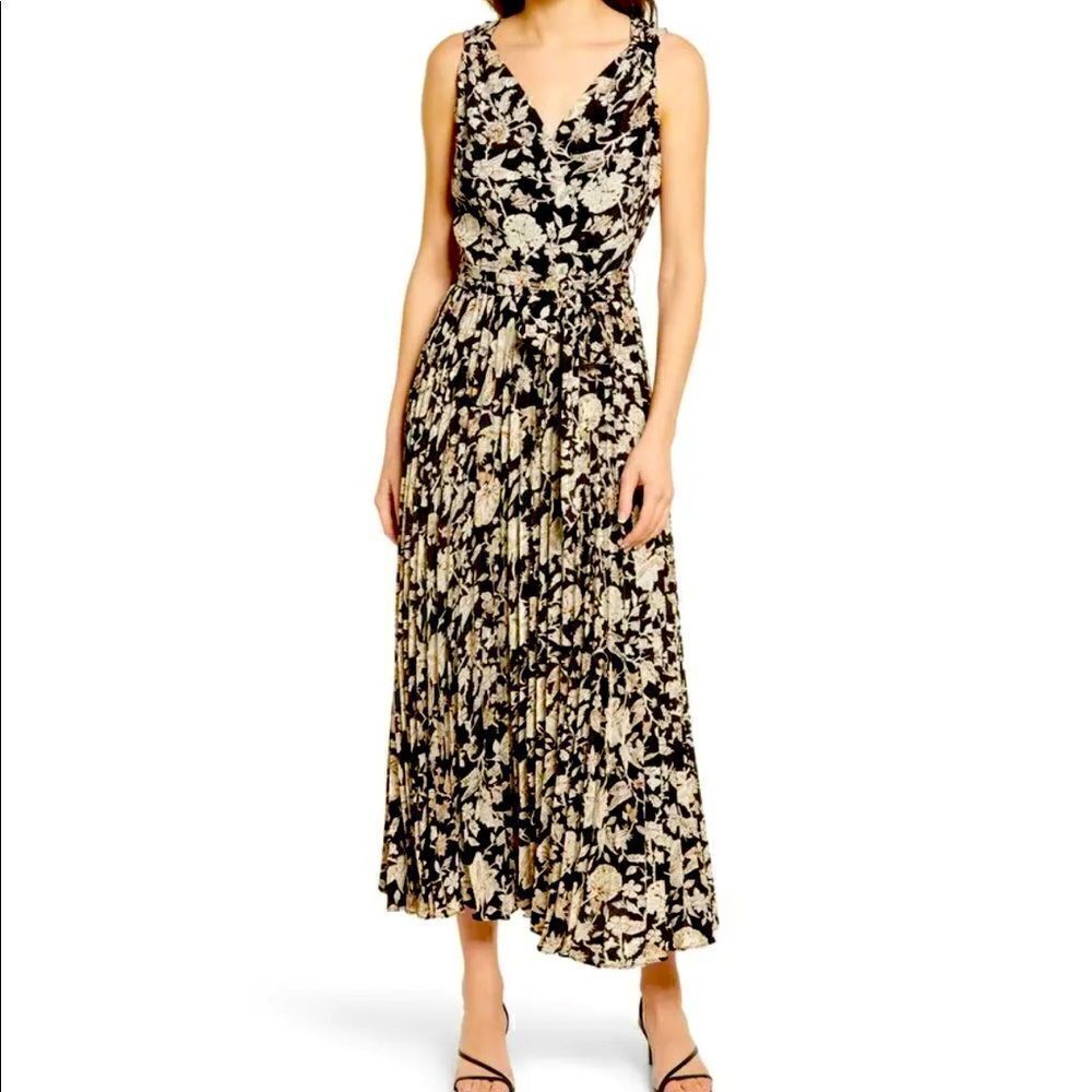 CHELSEA28 Women's Floral Surplice Sleeveless Dress S